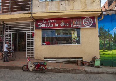 LA GRAN BOTELLA DE ORO